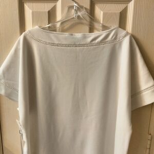 Liz Claiborne, Short sleeve blouse, Color: White, Size: XL detail around collar.